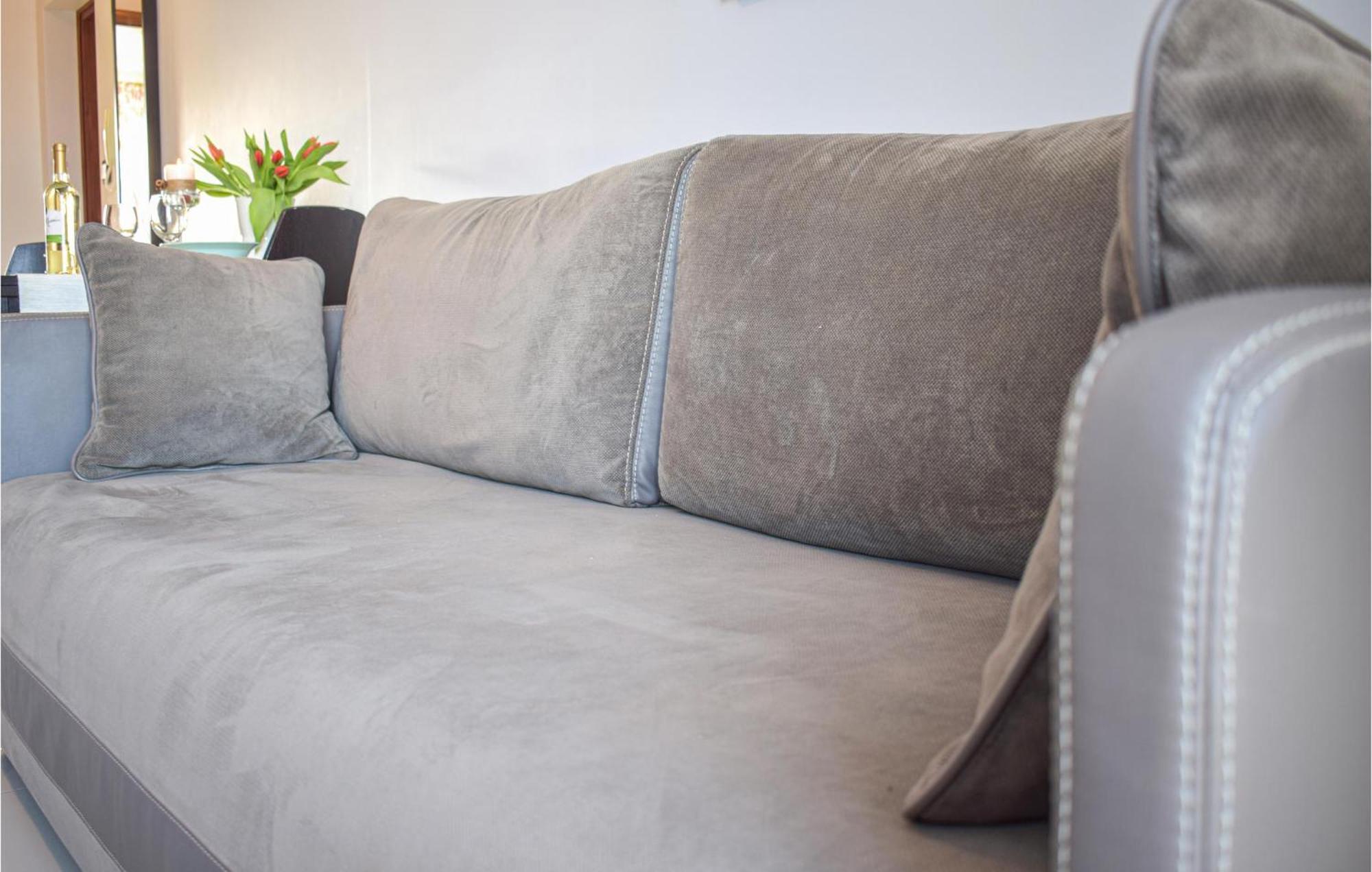 Nice Apartment In Darlowko With Wifi Экстерьер фото
