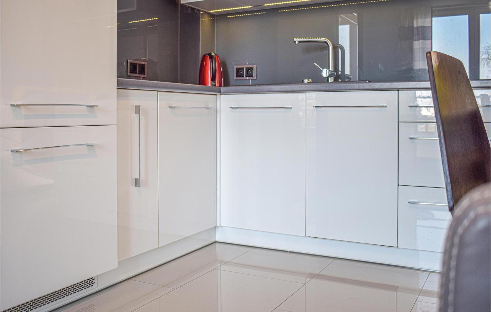 Nice Apartment In Darlowko With Wifi Экстерьер фото