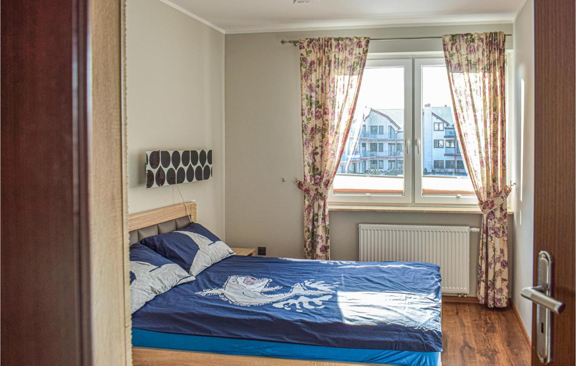Nice Apartment In Darlowko With Wifi Экстерьер фото